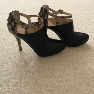 Enzo Angiolini bootie boots heels black 6M